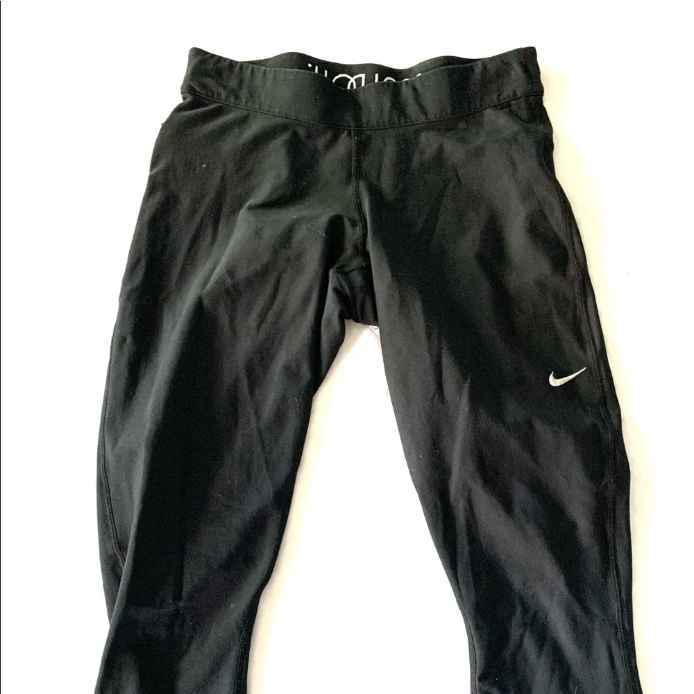Nike Dri-Fit Women's Cropped Leggings Size M